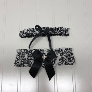 2 Bridal Garter Set - Black / White Damask